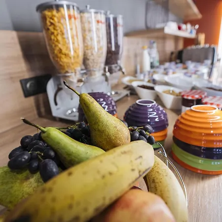 Отель Ibis Styles Gare Sud Ле-Ман