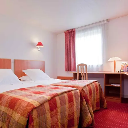 Отель Ibis Styles Gare Sud 3*