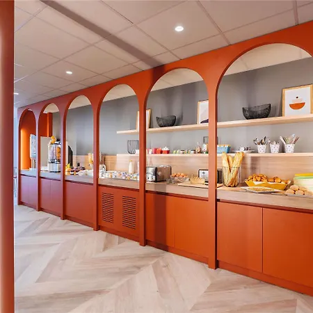 Отель Ibis Styles Gare Sud 3*